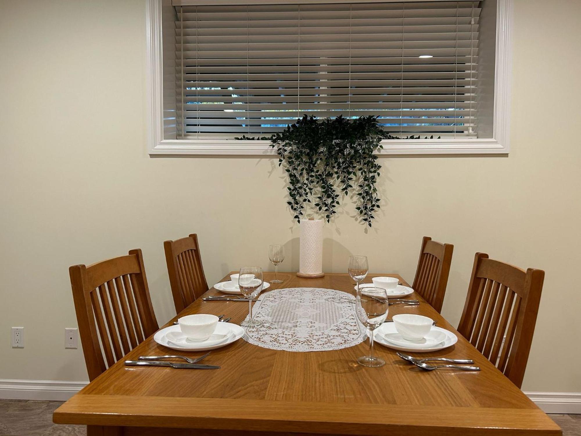A Private Suite In Port Moody Экстерьер фото